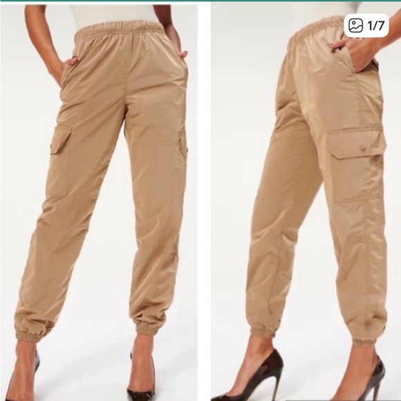 Good American Pants - Good American Essential Cargo Pants Size Medium